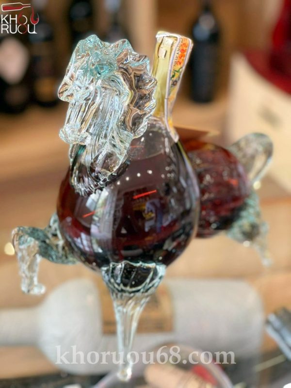 Rượu linh vật con Ngựa Armenian